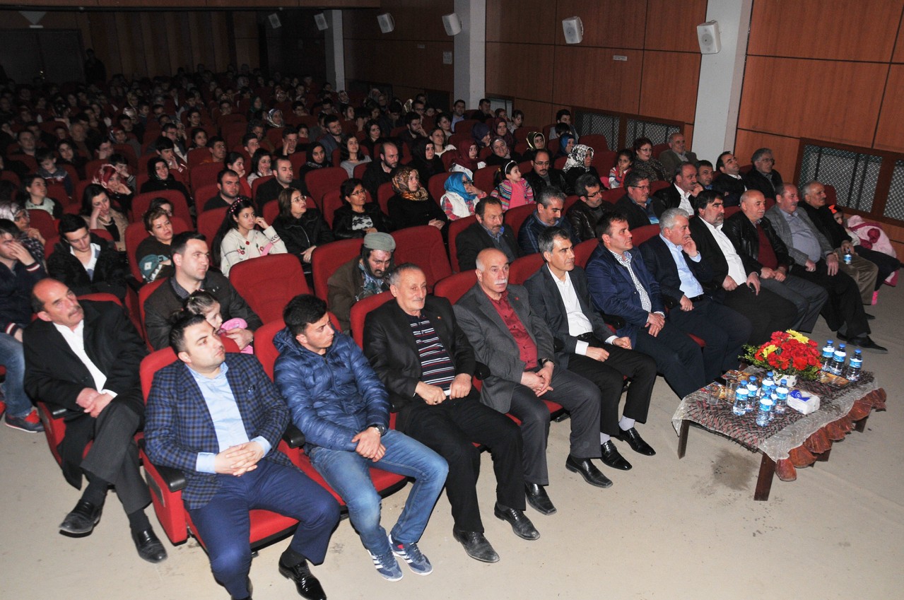 ‘Bu Bizim Hikayemiz’ sahnelendi 3