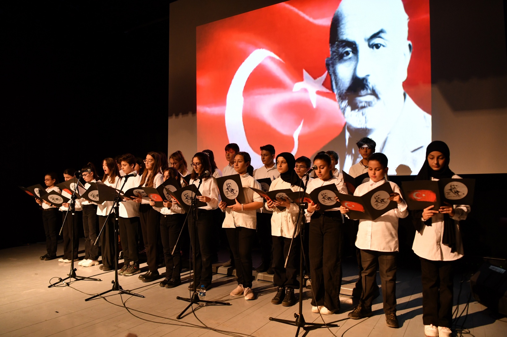 Milli Şair Mehmet Akif Ersoy Gümüşhane’de anıldı 14