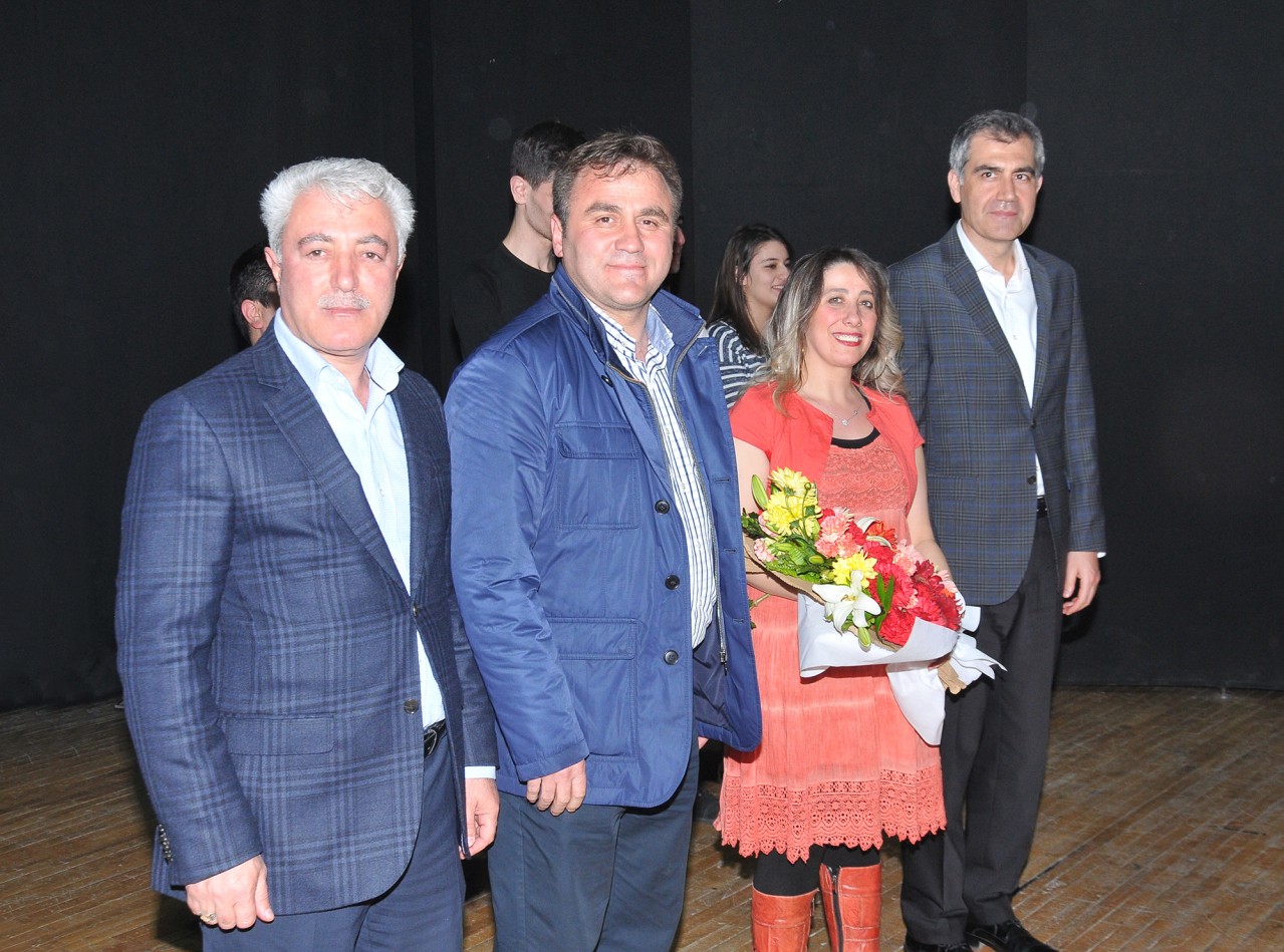 ‘Bu Bizim Hikayemiz’ sahnelendi 5