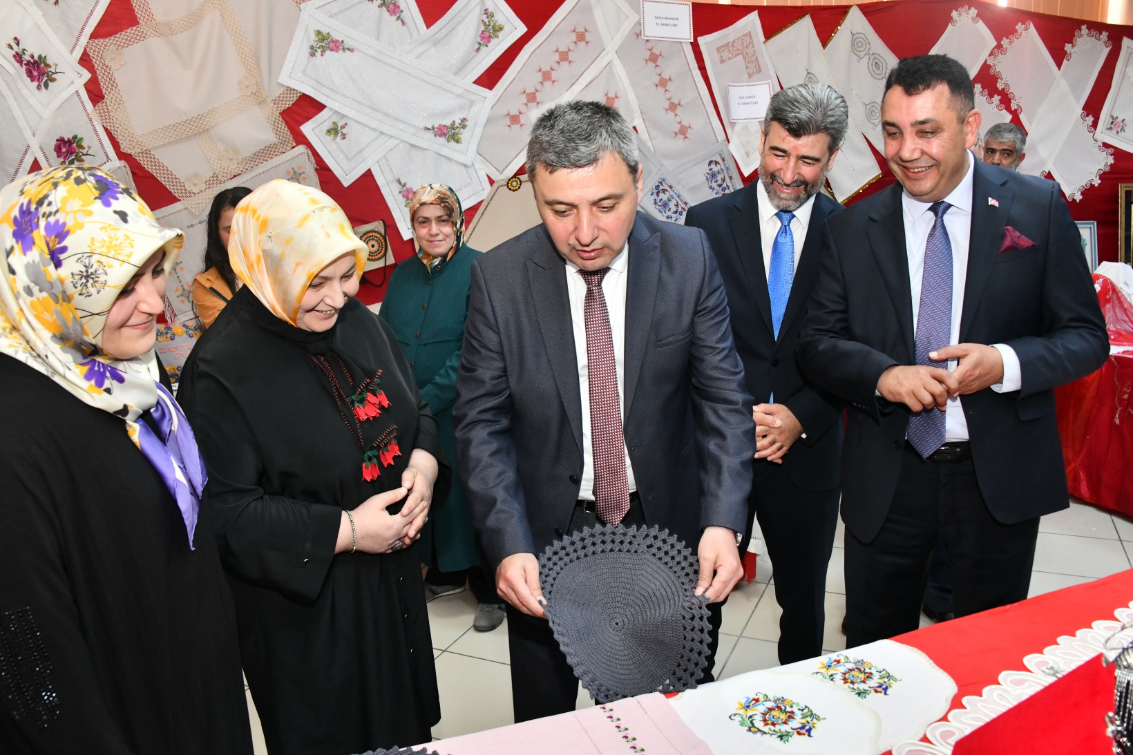 Halk Eğitimi Merkezinde bir yıllık emekler görücüye çıktı 40