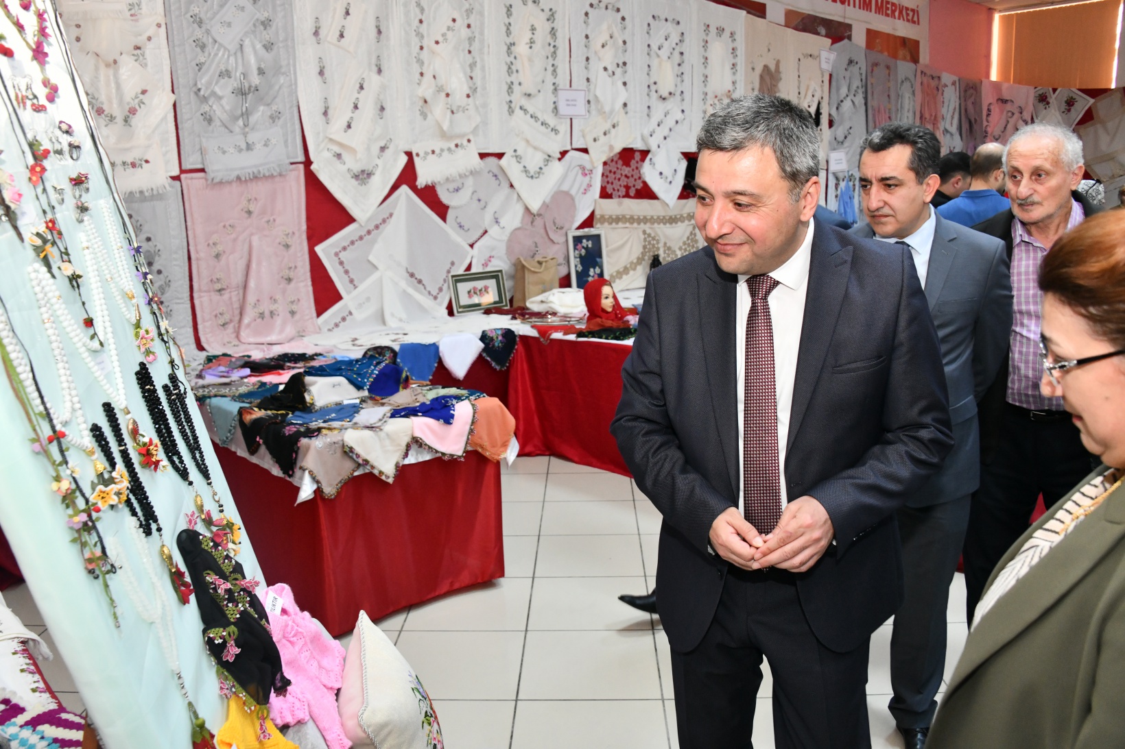 Halk Eğitimi Merkezinde bir yıllık emekler görücüye çıktı 44