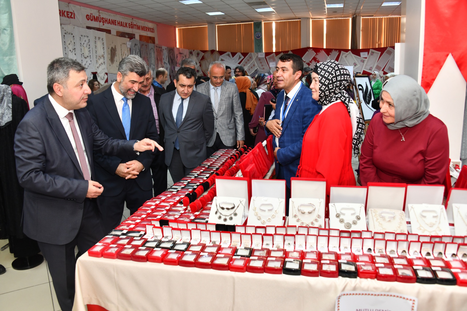 Halk Eğitimi Merkezinde bir yıllık emekler görücüye çıktı 19