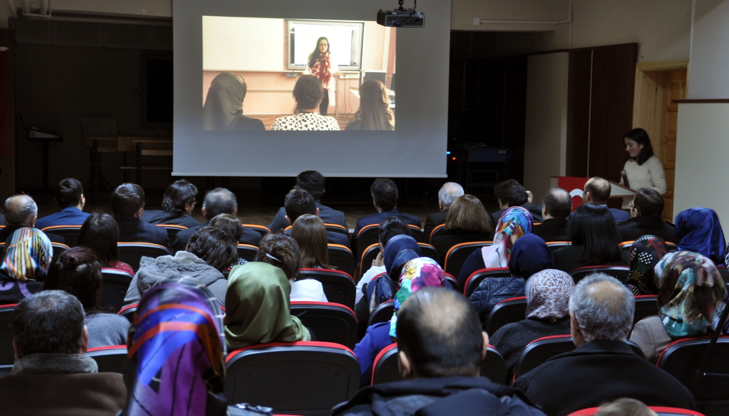Dumlupınar İlkokulundan dönem sonu programı 6