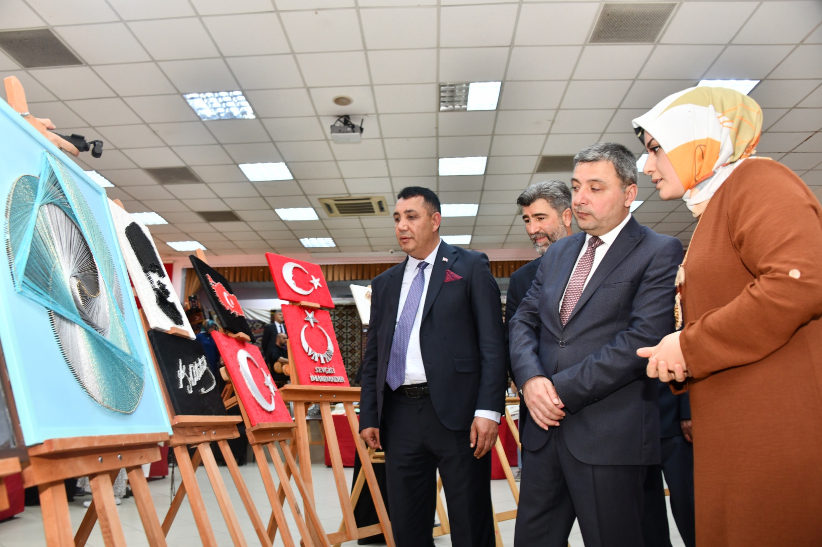 Halk Eğitimi Merkezinde bir yıllık emekler görücüye çıktı 16