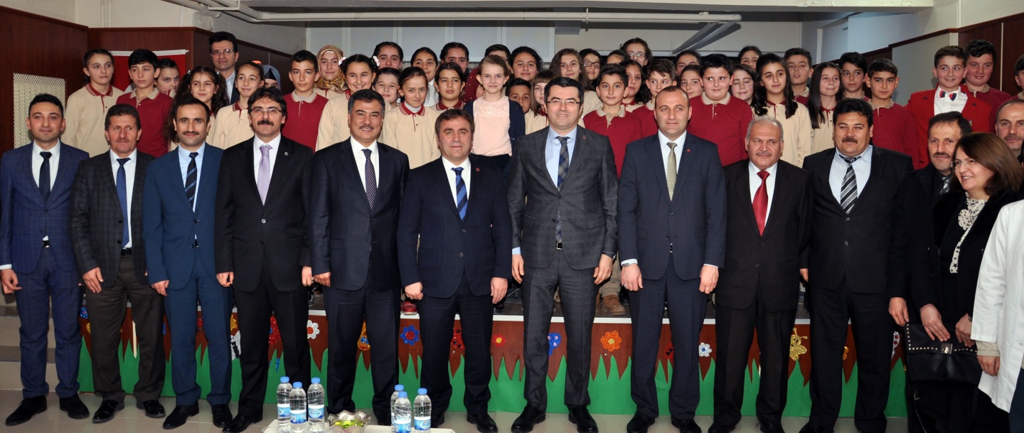 Dumlupınar İlkokulundan dönem sonu programı 19