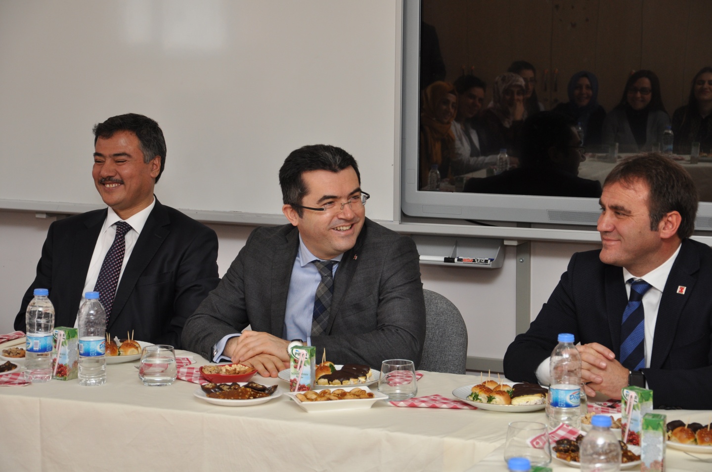 Dumlupınar İlkokulundan dönem sonu programı 27