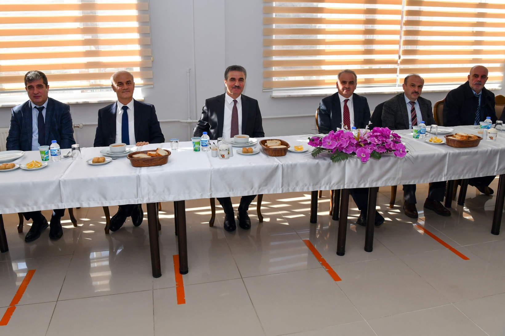 Vali Baruş, İl Özel İdaresi’nde 2025 projelerini değerlendirdi 8