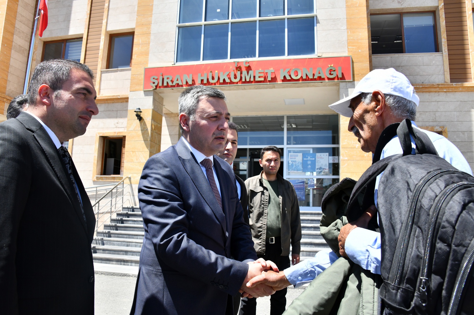 Vali Tanrısever Şiran ilçesinde incelemelerde bulundu 23