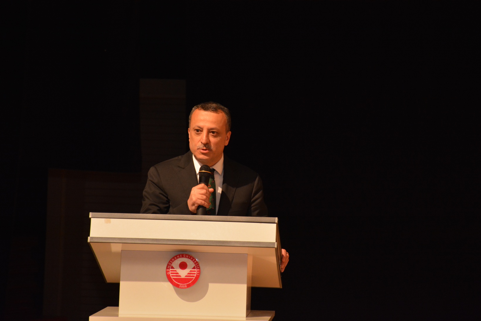 GÜ’de Akademik Cübbe Giyme ve Belge Takdim Töreni gerçekleştirildi 18