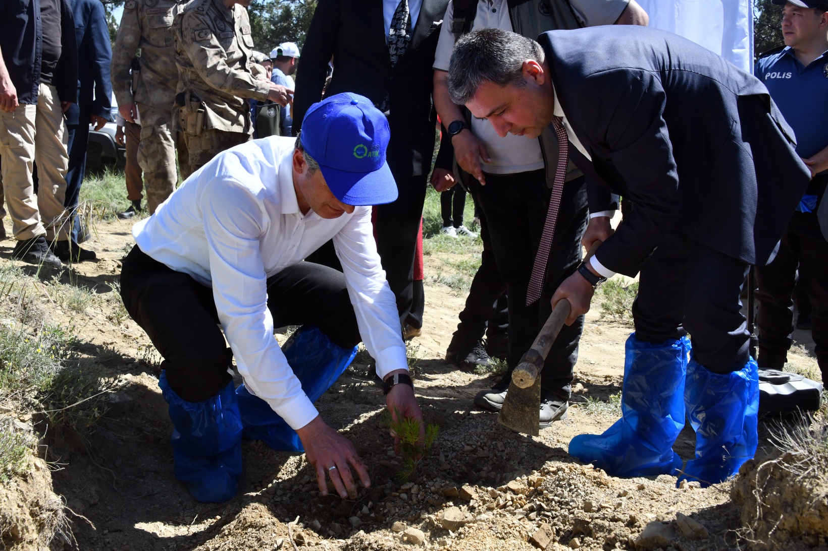 Vali Tanrısever Şiran ilçesinde incelemelerde bulundu 35