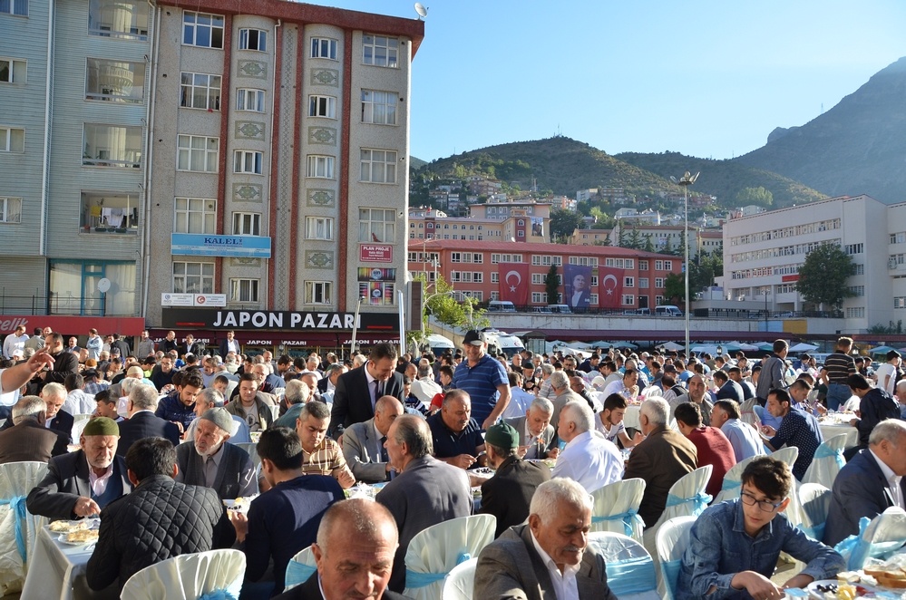 Gümüşhane’de Bayramlaşma töreni ilklerle gerçekleştirildi 16