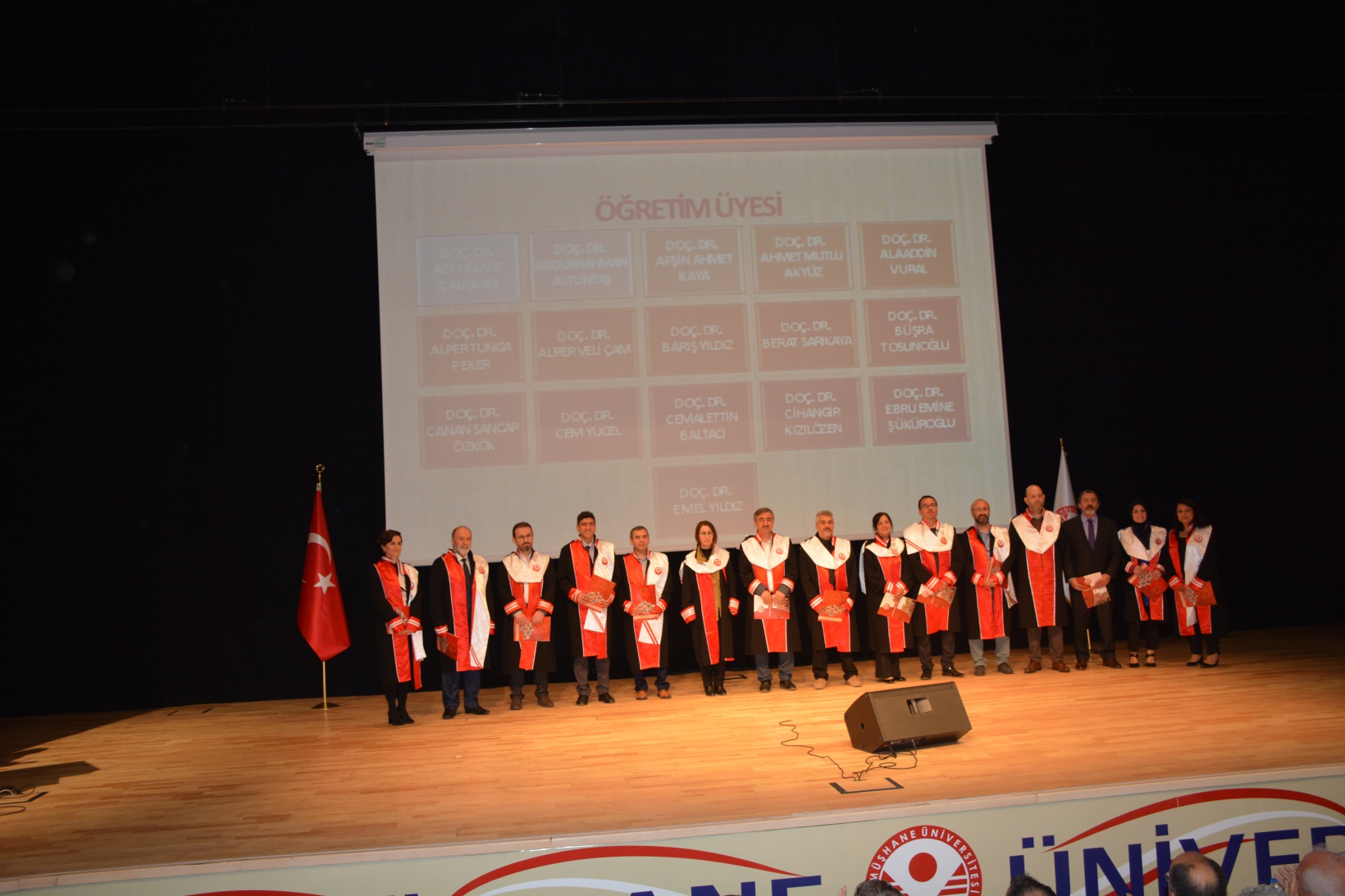 GÜ’de Akademik Cübbe Giyme ve Belge Takdim Töreni gerçekleştirildi 21