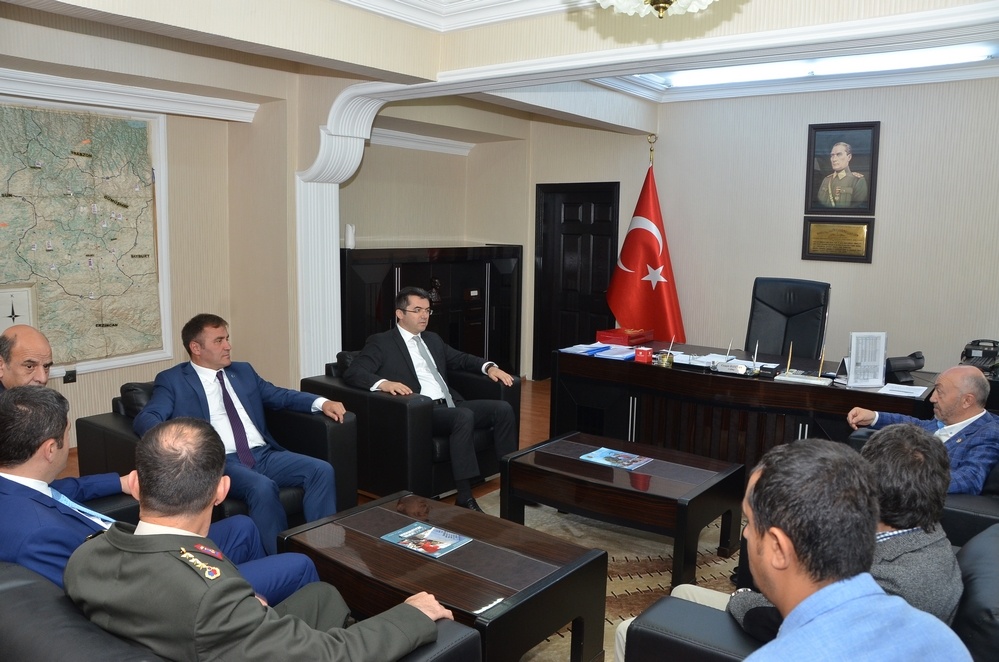 Gümüşhane’de Bayramlaşma töreni ilklerle gerçekleştirildi 28