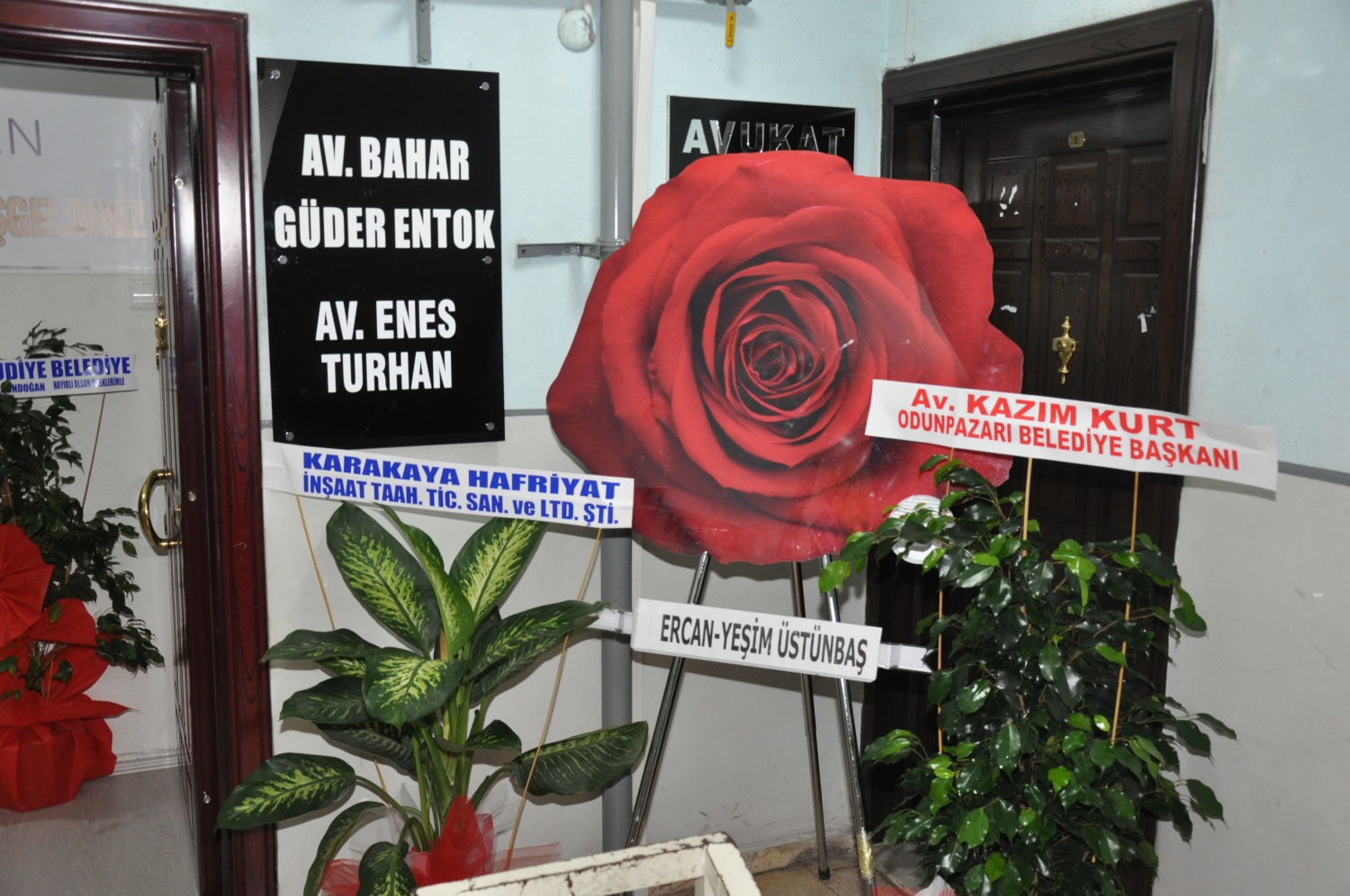 Gümüşhaneli Turhan’dan Eskişehir’e hukuk bürosu  1