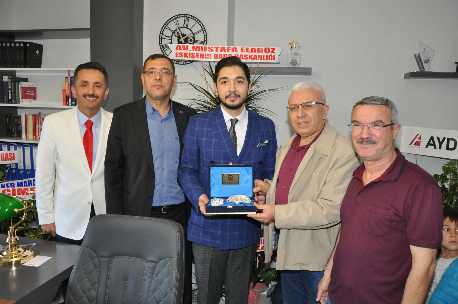 Gümüşhaneli Turhan’dan Eskişehir’e hukuk bürosu  11