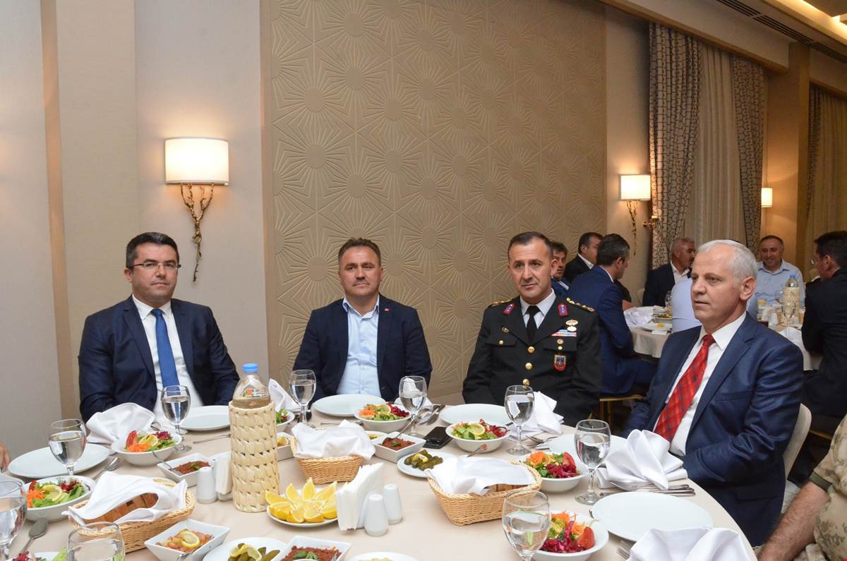 Albay Danışan’a veda yemeği 2