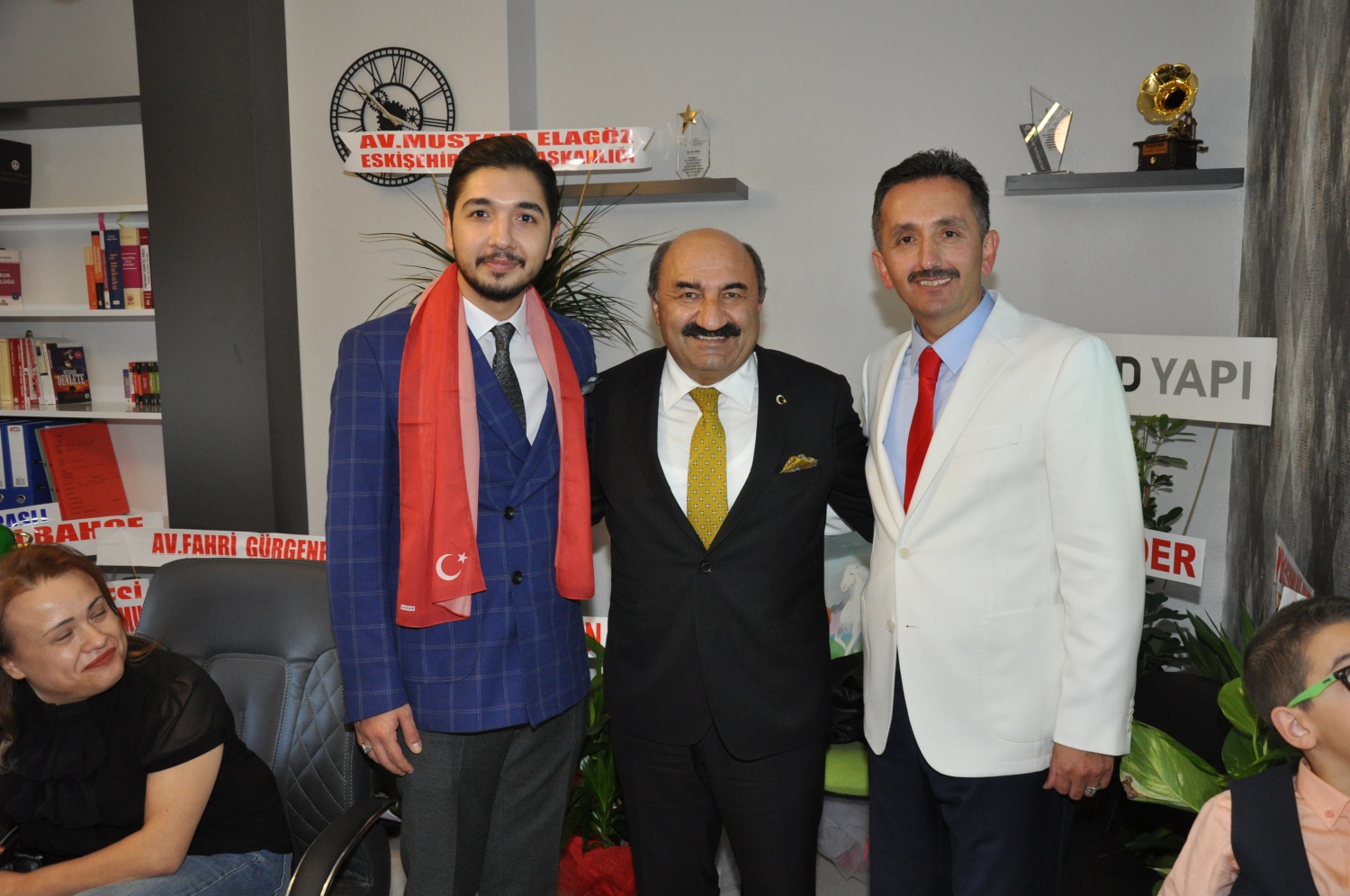 Gümüşhaneli Turhan’dan Eskişehir’e hukuk bürosu  10