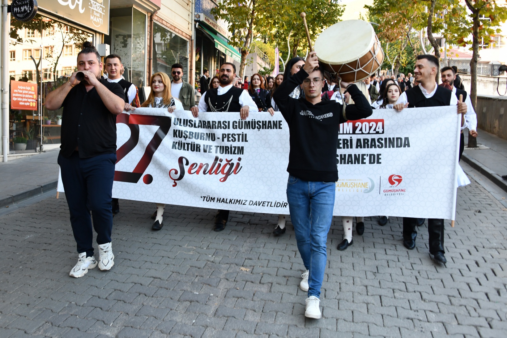 Gümüşhane'de 27. Kuşburnu Festivali başladı   32