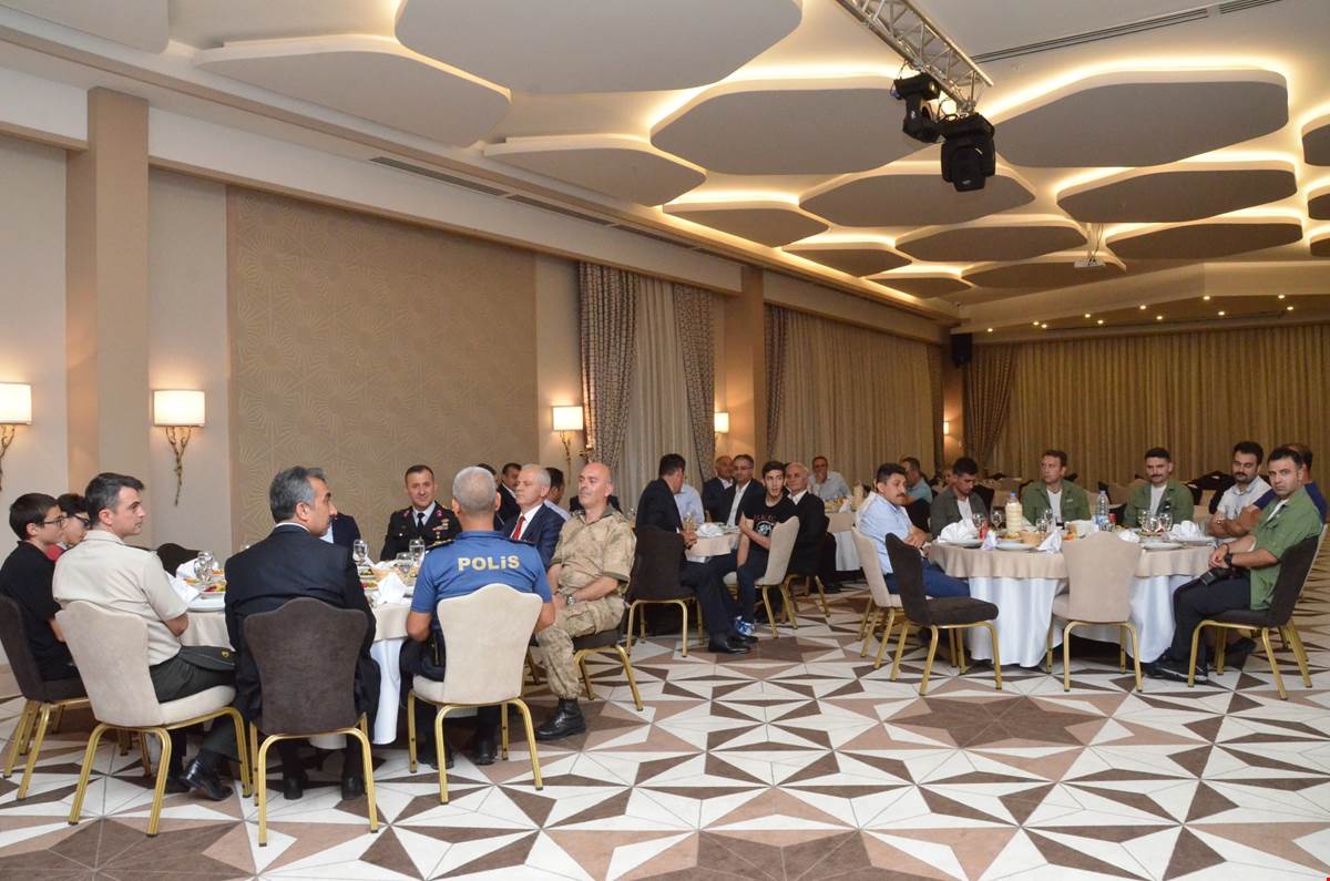 Albay Danışan’a veda yemeği 8