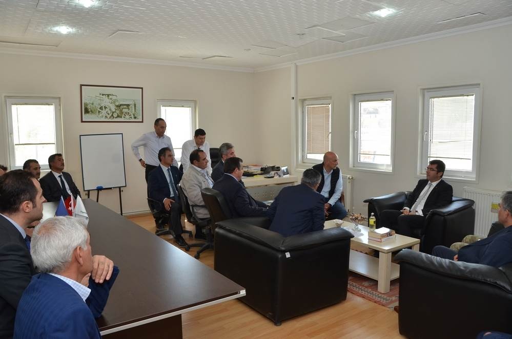 Vali Memiş, Kelkit’te tarımsal tesisleri inceledi 2