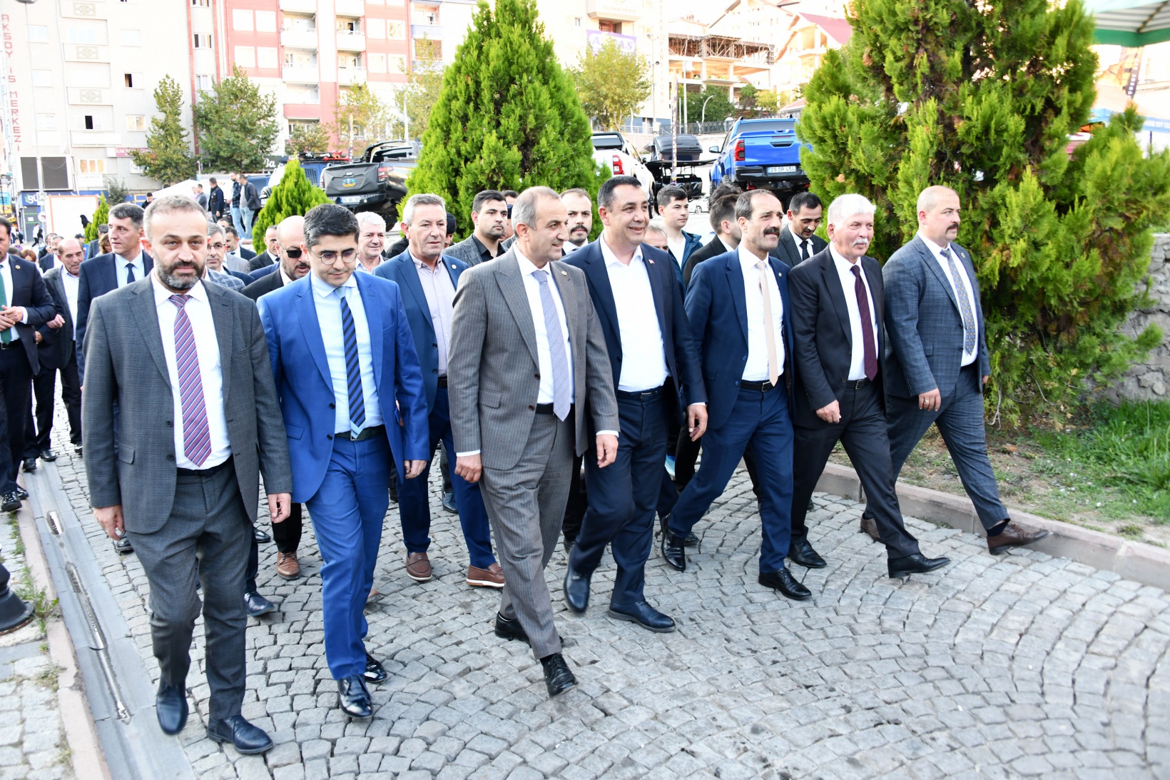 Gümüşhane'de 27. Kuşburnu Festivali başladı   27