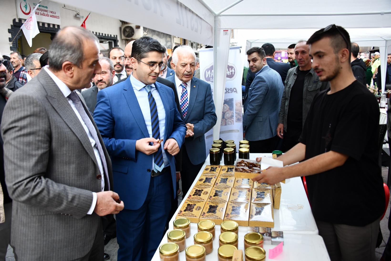 Gümüşhane'de 27. Kuşburnu Festivali başladı   31