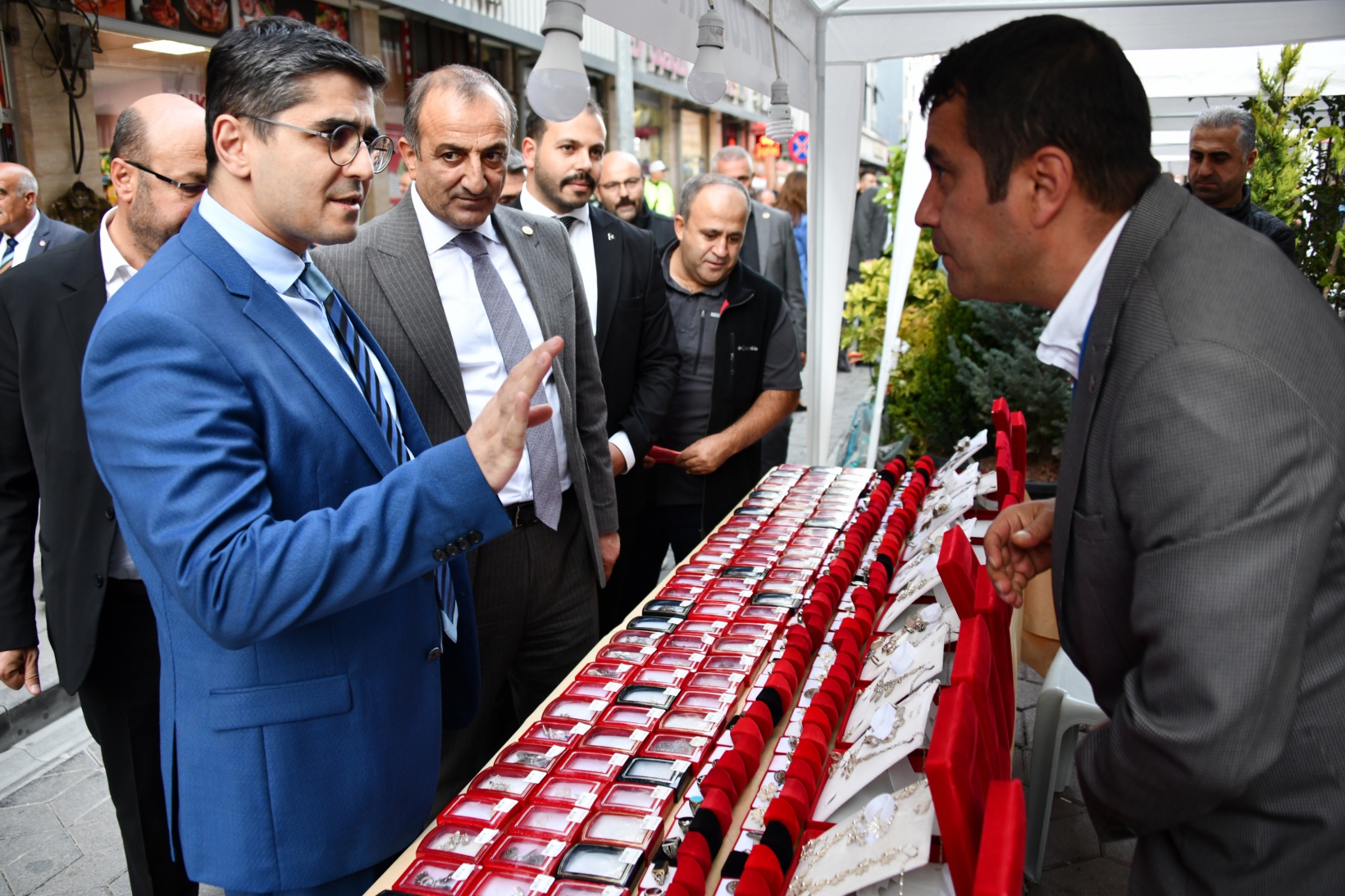 Gümüşhane'de 27. Kuşburnu Festivali başladı   48