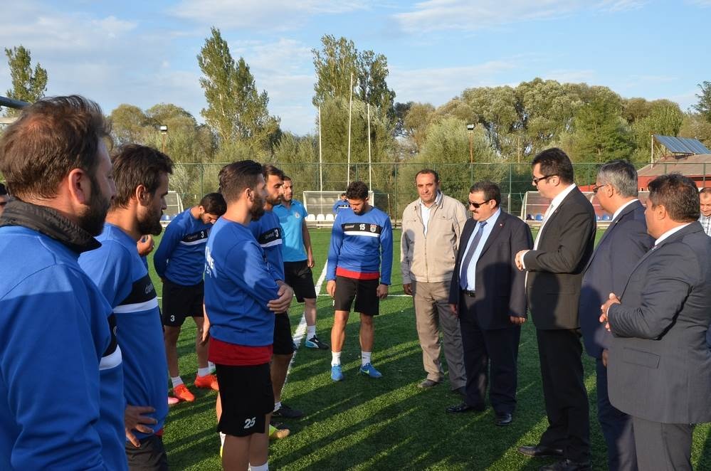 Vali Memiş, Kelkit’te tarımsal tesisleri inceledi 30