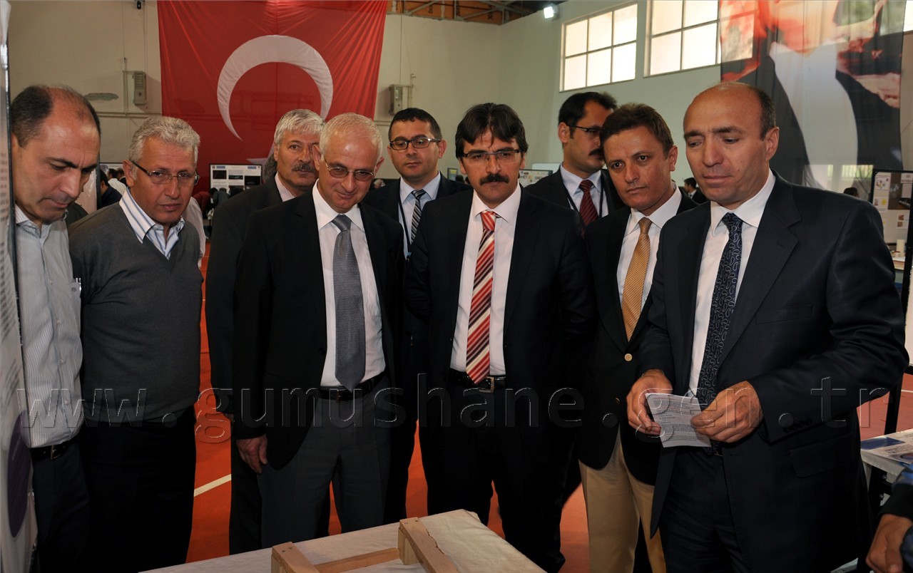 Türk Telekom Fen Lisesi’nde ‘TÜBİTAK Bilim Fuarı’ açıldı 2