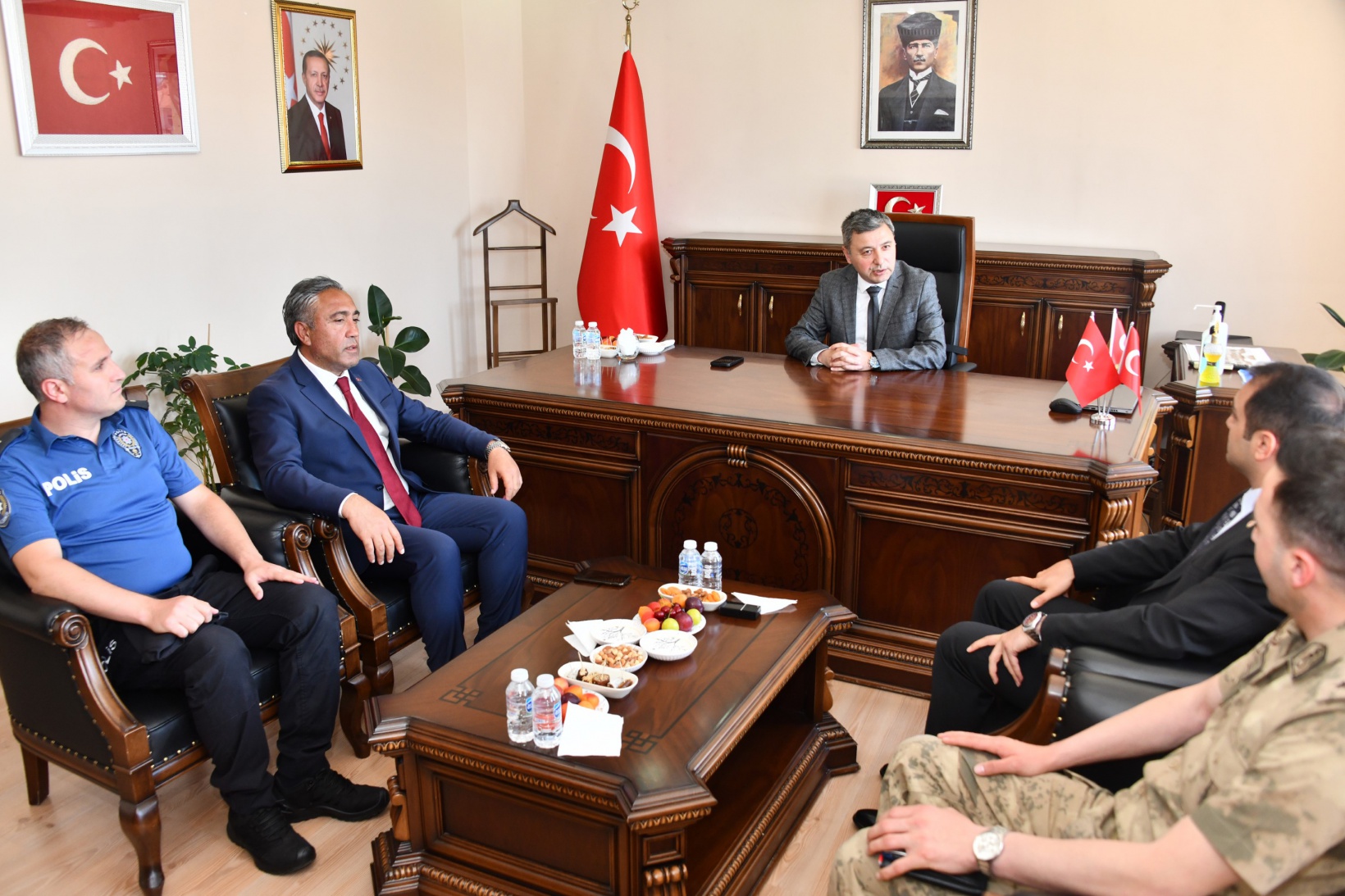 Vali Tanrısever Köse ilçesinde incelemelerde bulundu 7