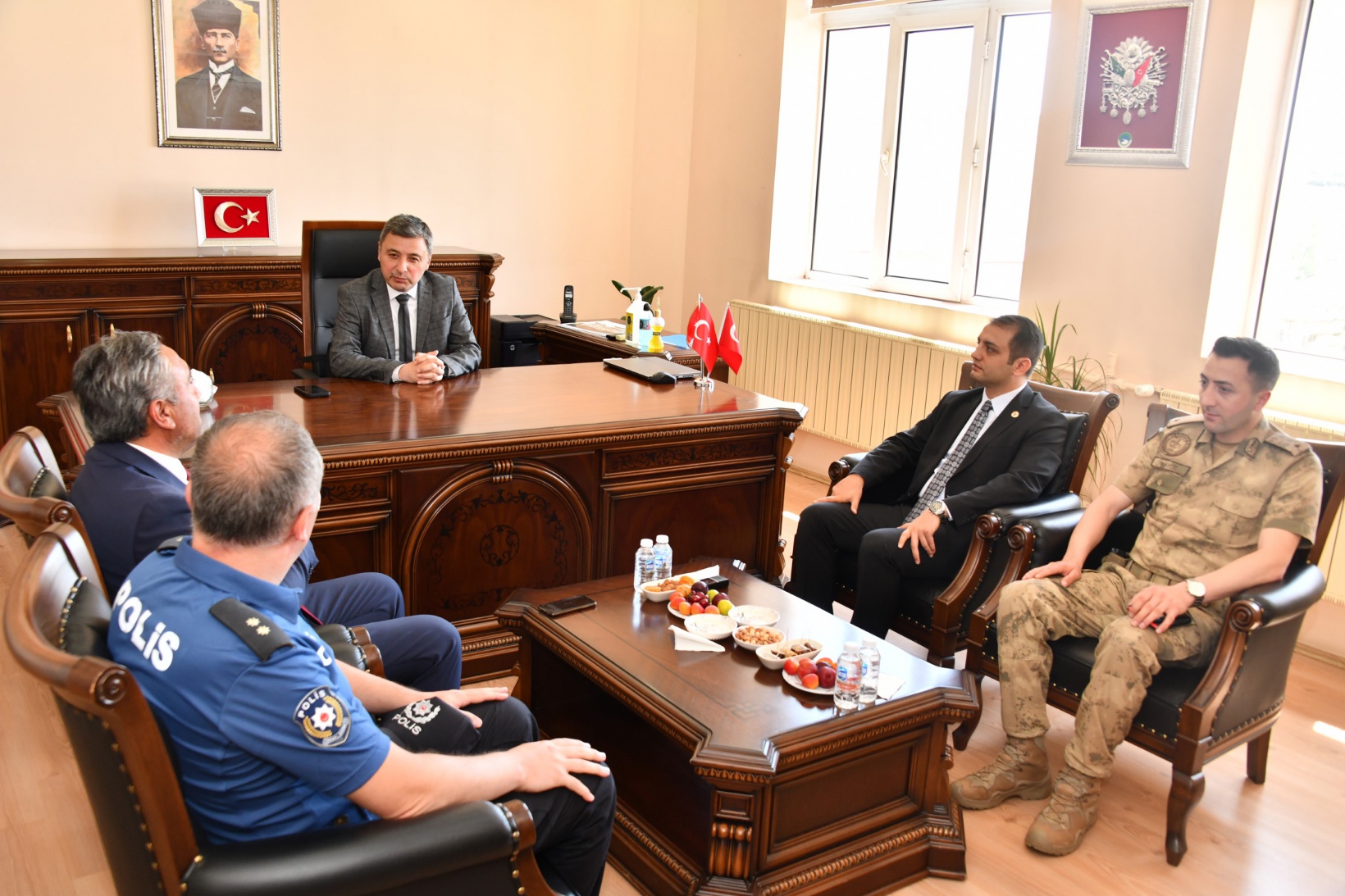 Vali Tanrısever Köse ilçesinde incelemelerde bulundu 5