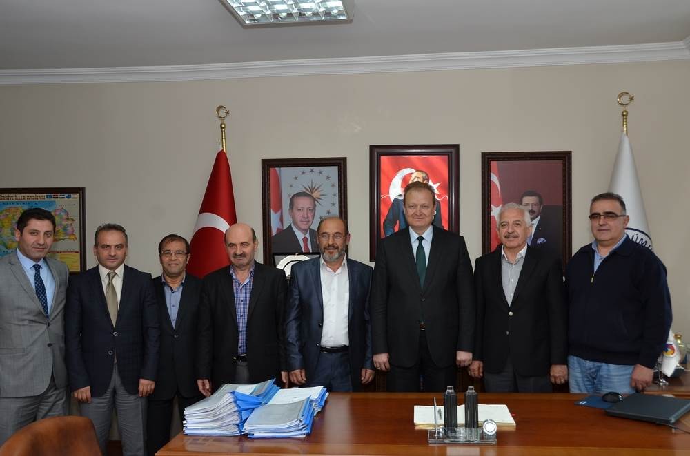 Vali Yavuz veda ziyaretlerine başladı 2