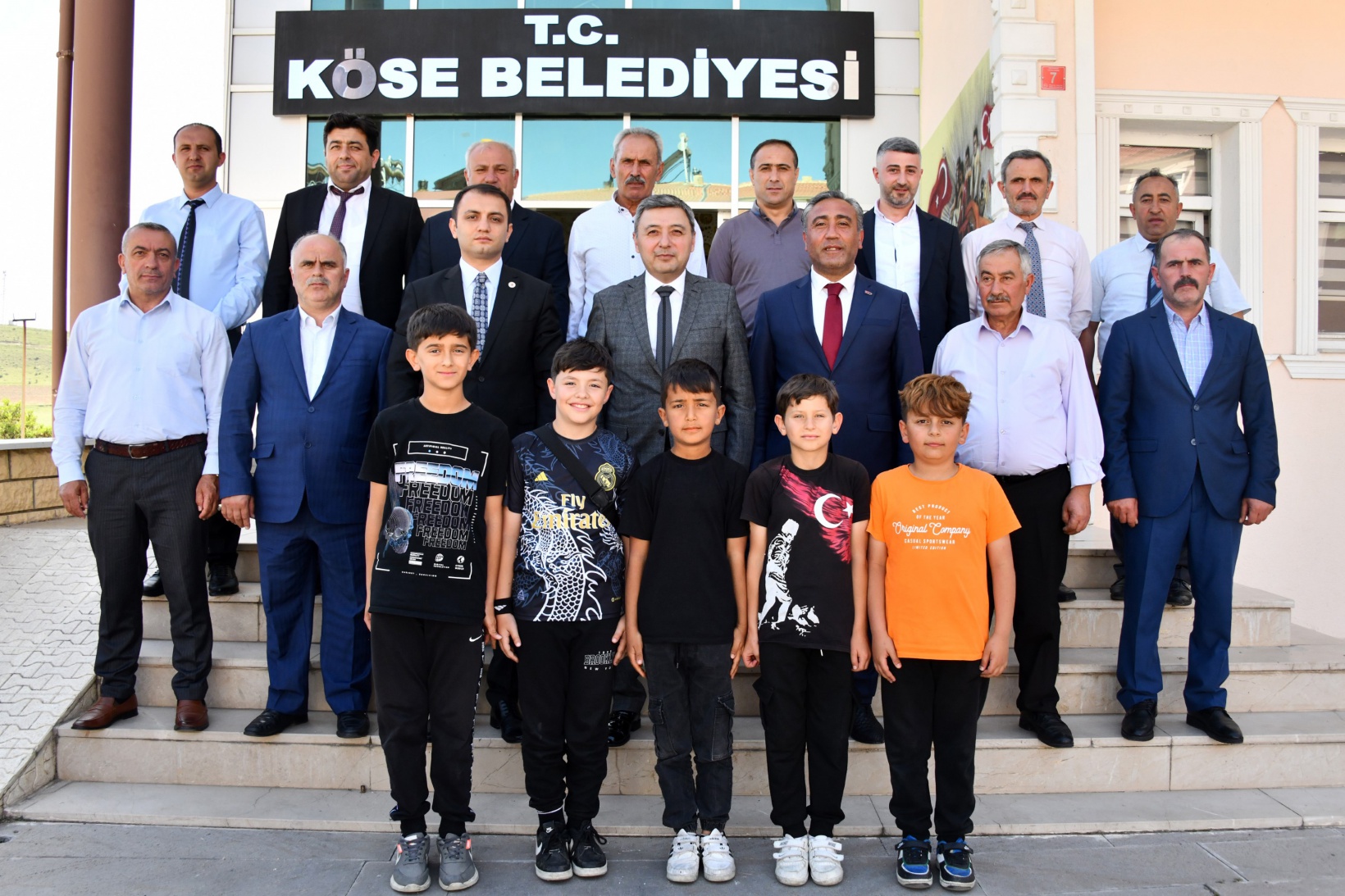 Vali Tanrısever Köse ilçesinde incelemelerde bulundu 9