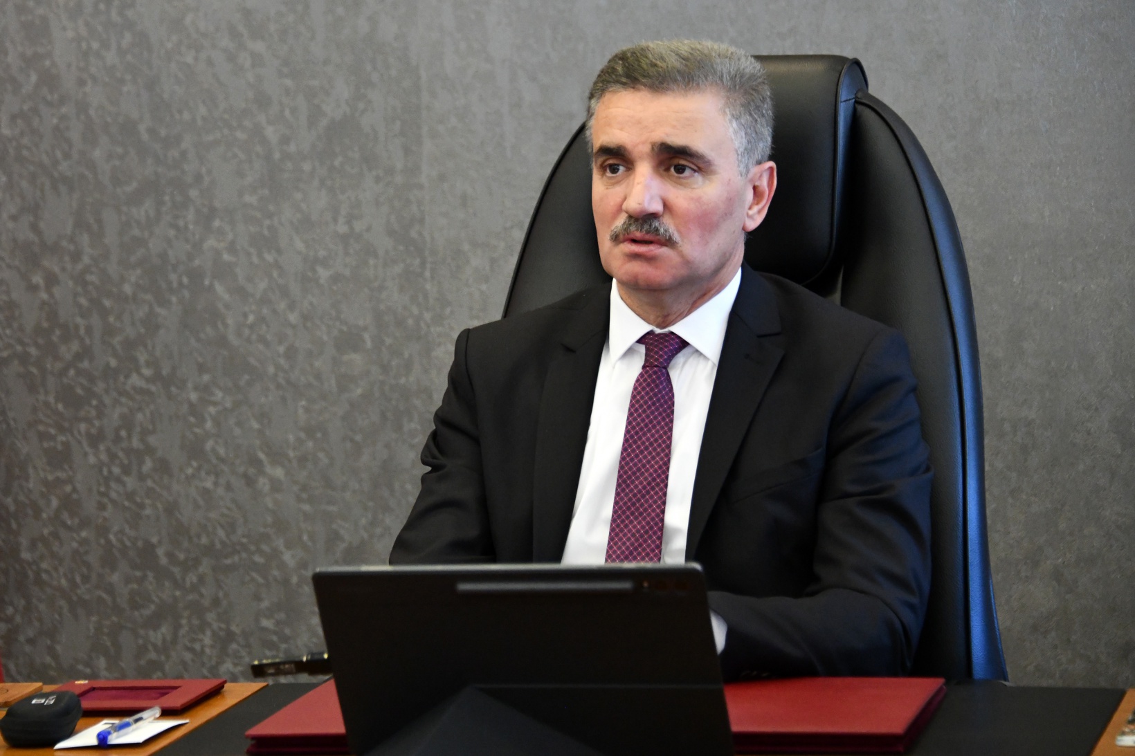 Vali Baruş, Milli Eğitim ve Sağlık Müdürlüğünden brifing aldı 10