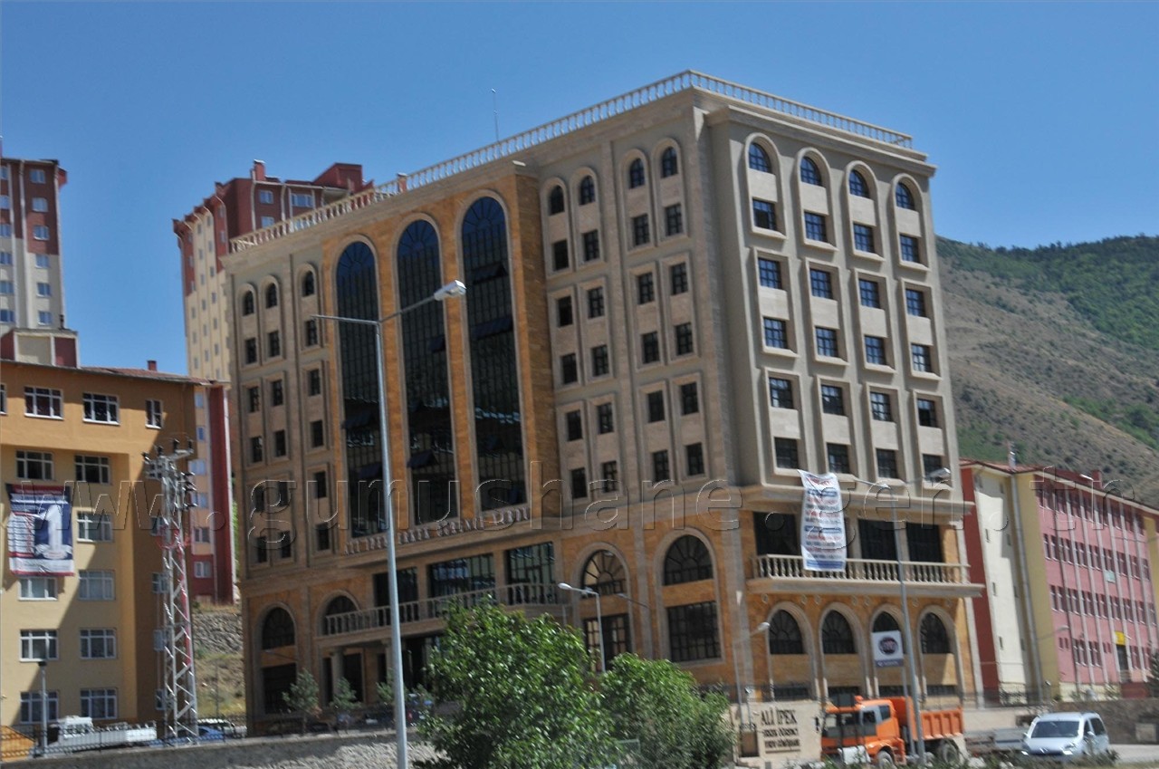 Gümüşhane'de İki Yurda Mühür Vuruldu 3