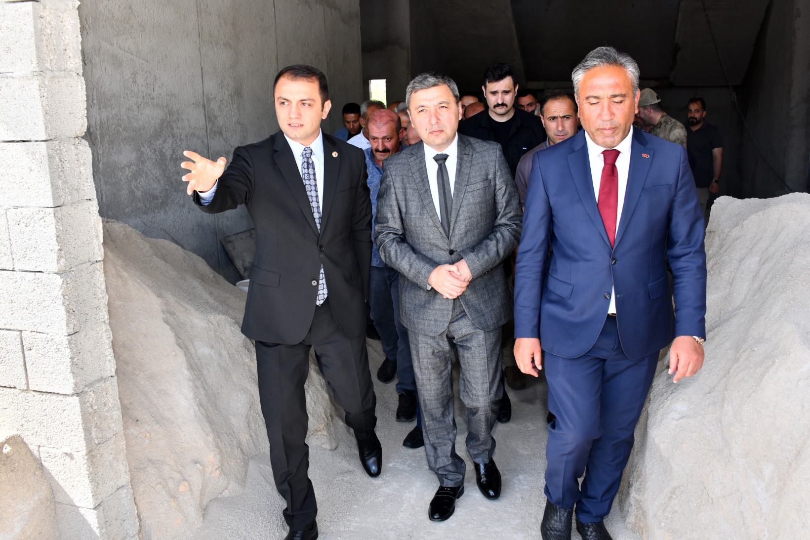 Vali Tanrısever Köse ilçesinde incelemelerde bulundu 33