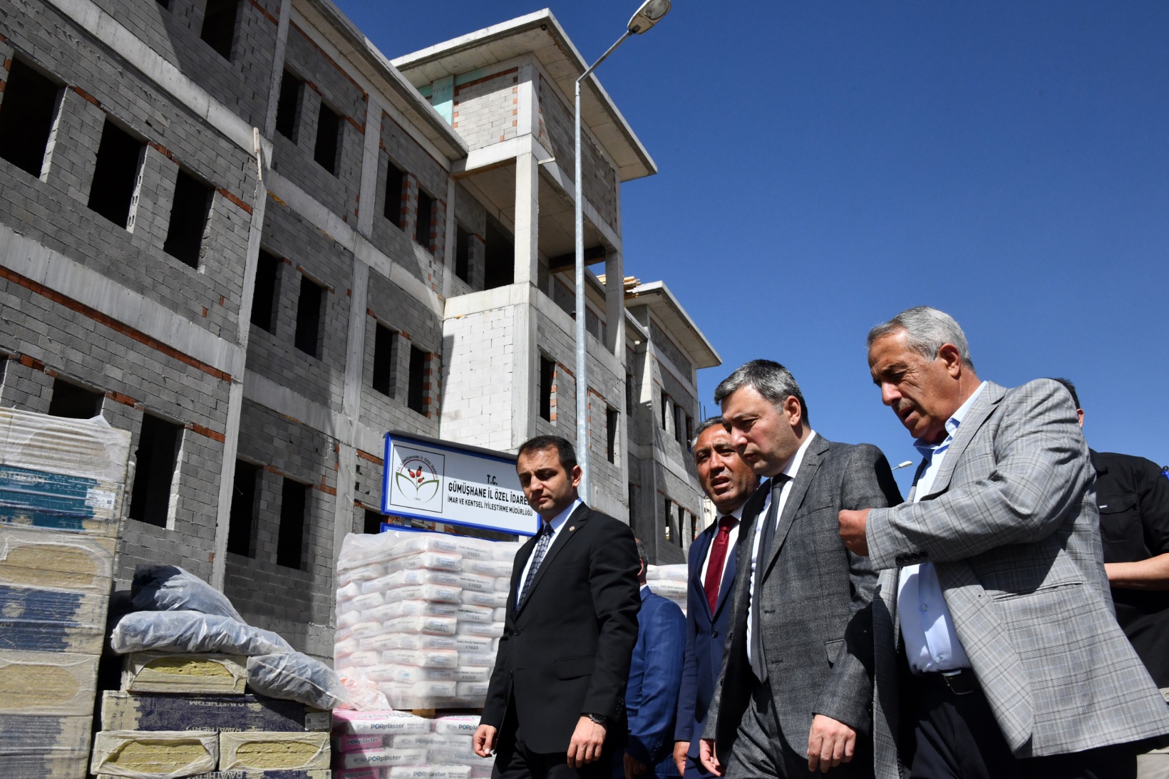 Vali Tanrısever Köse ilçesinde incelemelerde bulundu 27