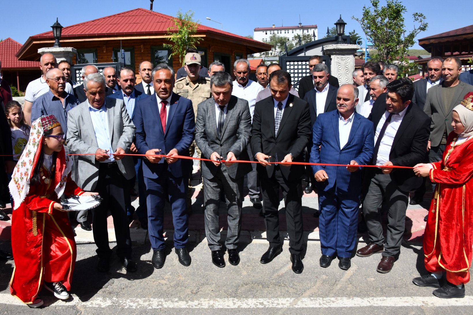 Vali Tanrısever Köse ilçesinde incelemelerde bulundu 26