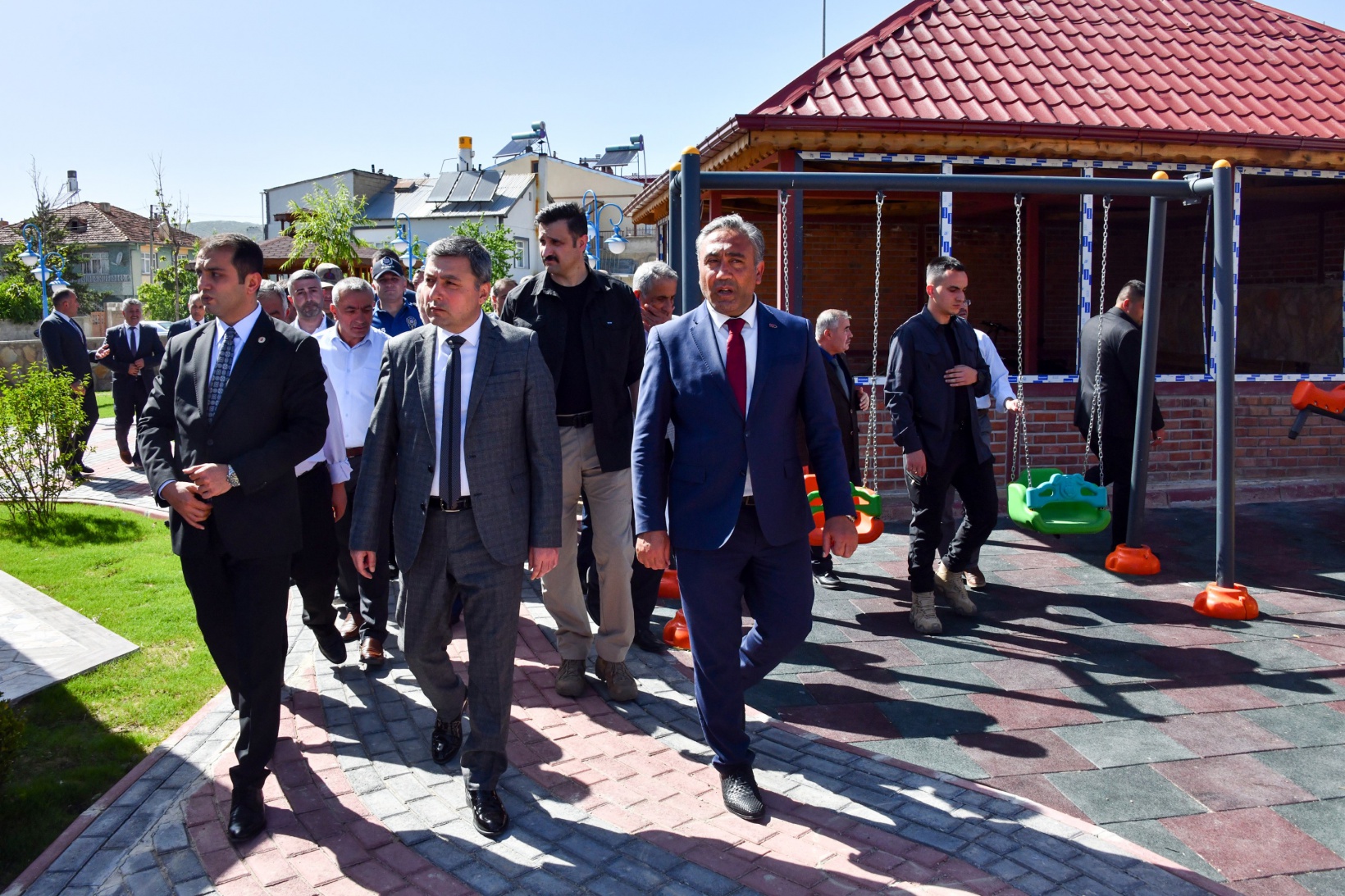 Vali Tanrısever Köse ilçesinde incelemelerde bulundu 29