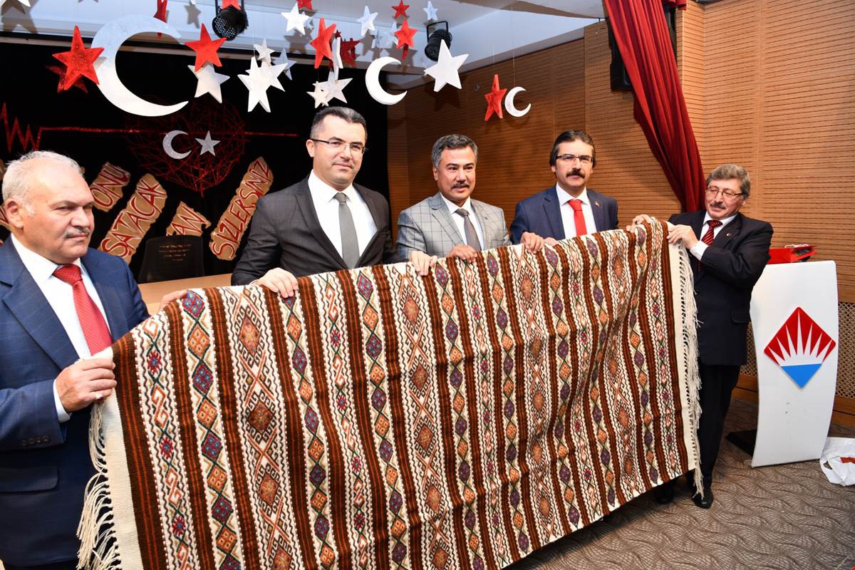 Vali Memiş, eğitim camiasına veda etti 8