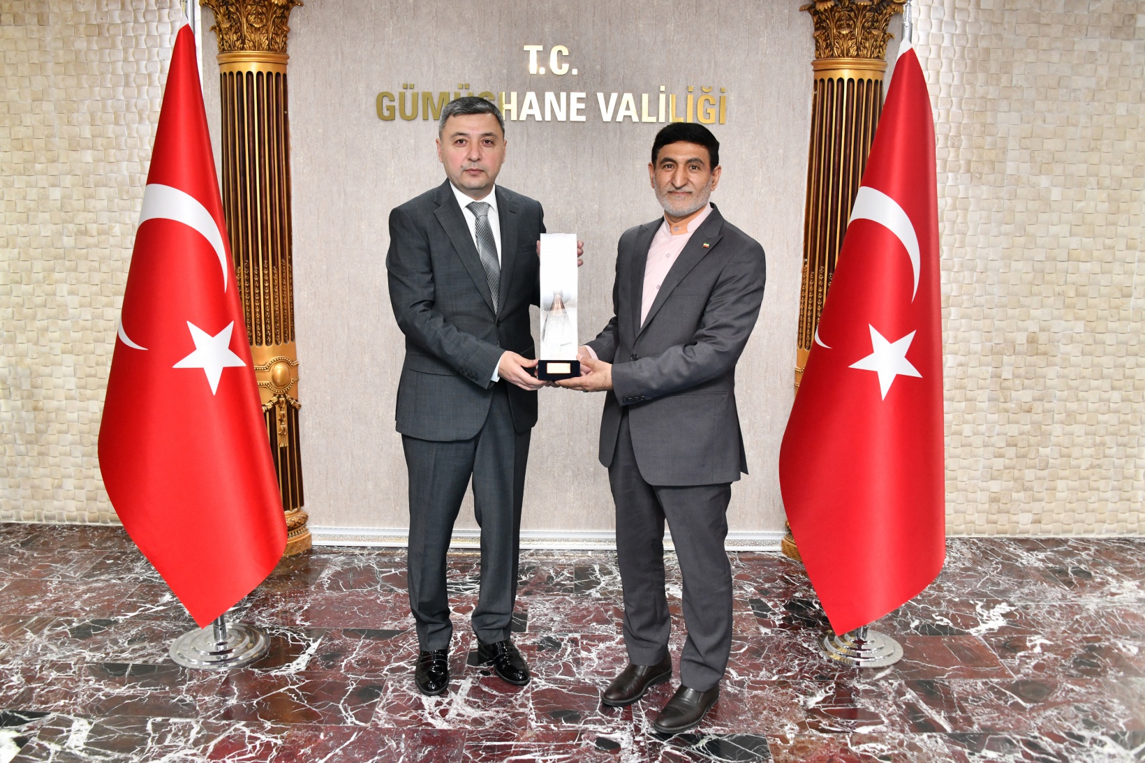 Vali Tanrısever Başkonsolos Mohebbati’yi misafir etti 3