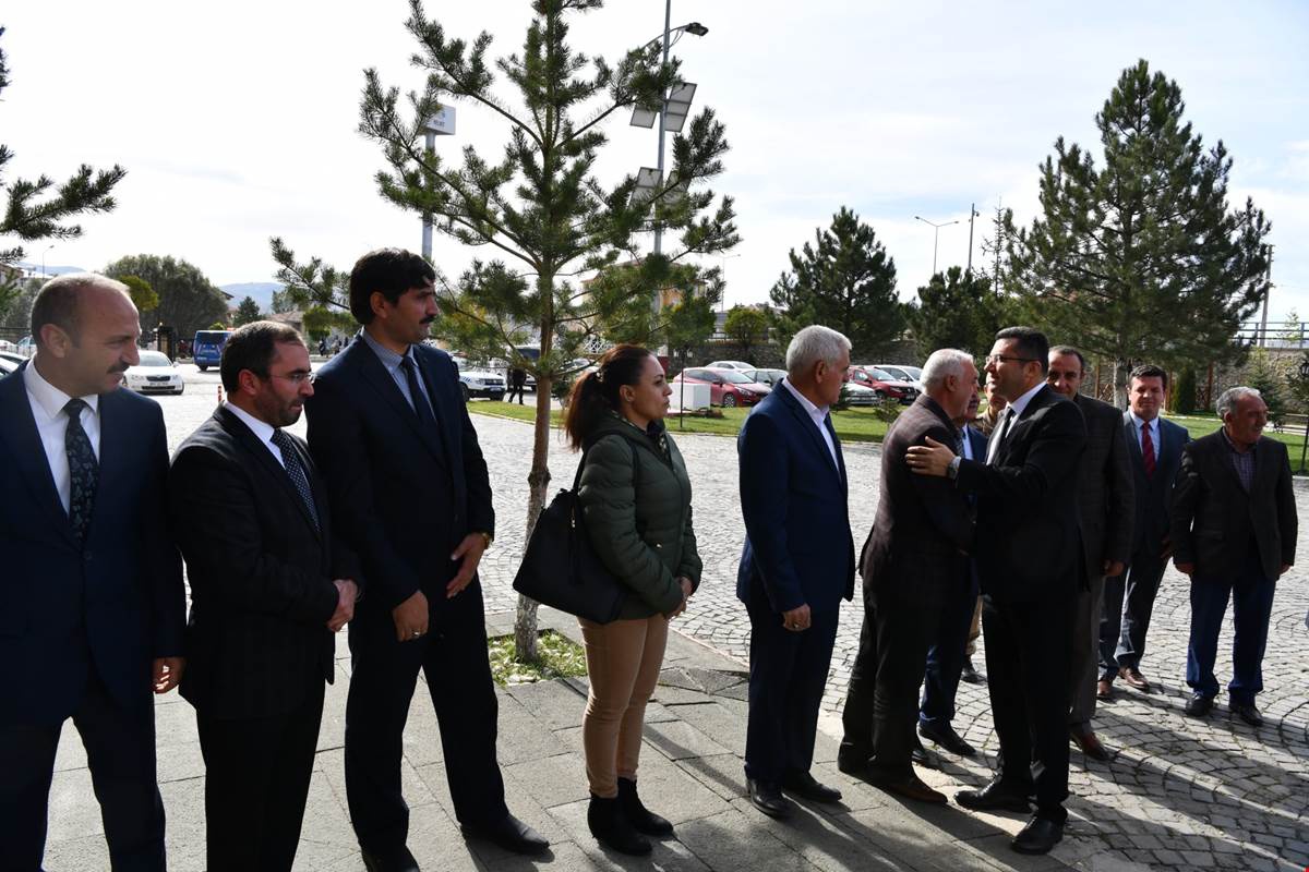 Vali Memiş ilçe ziyaretlerine başladı 11