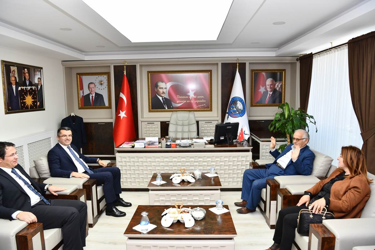 Vali Memiş, ilçe ziyaretlerini Kürtün ve Torul’la tamamladı 14