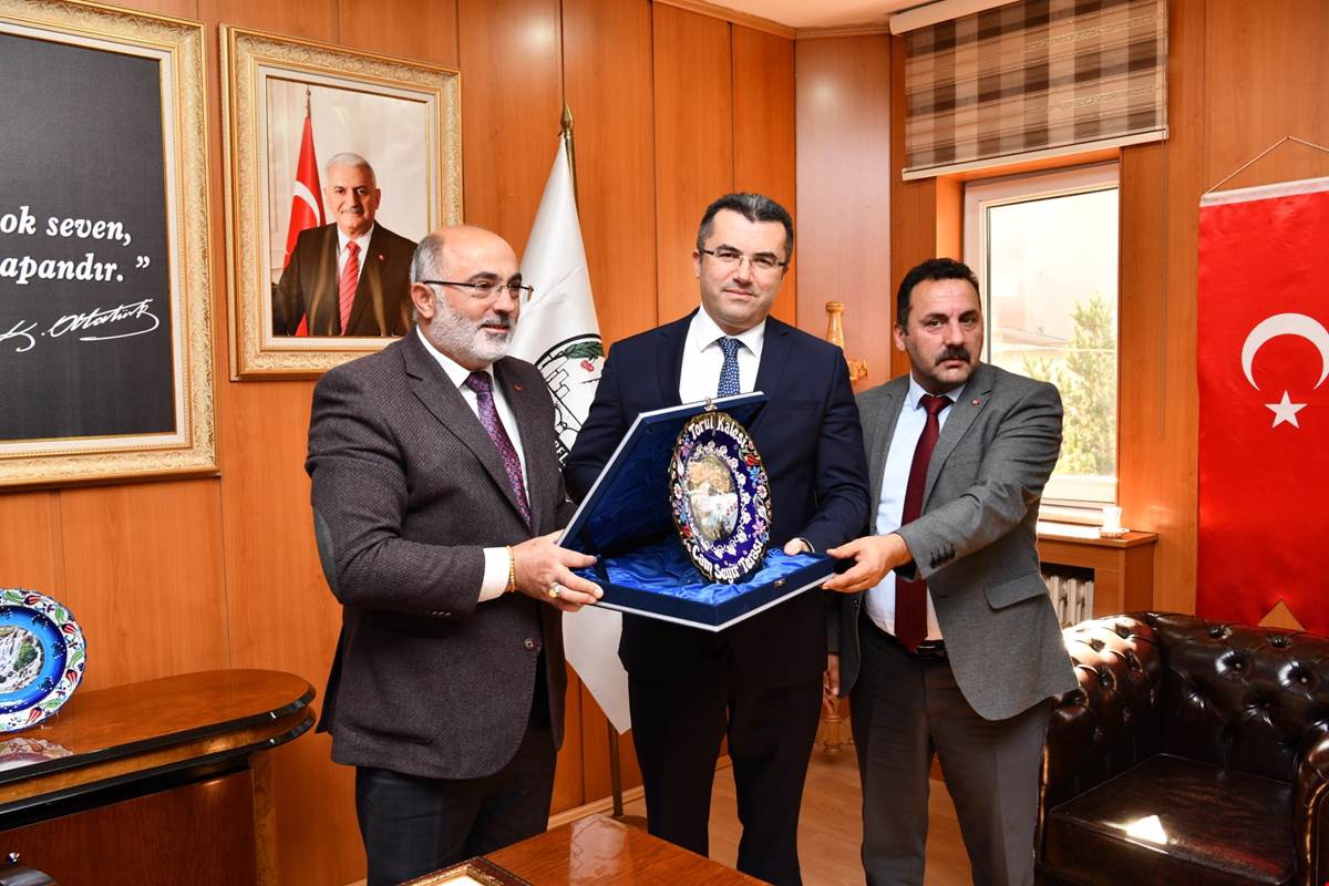 Vali Memiş, ilçe ziyaretlerini Kürtün ve Torul’la tamamladı 18