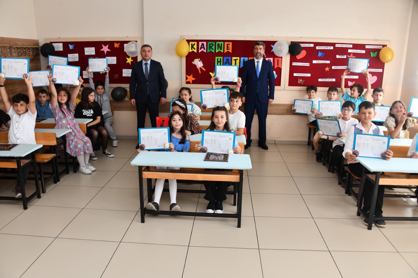 Gümüşhane’de 18 bin 349 öğrenci karne aldı 23