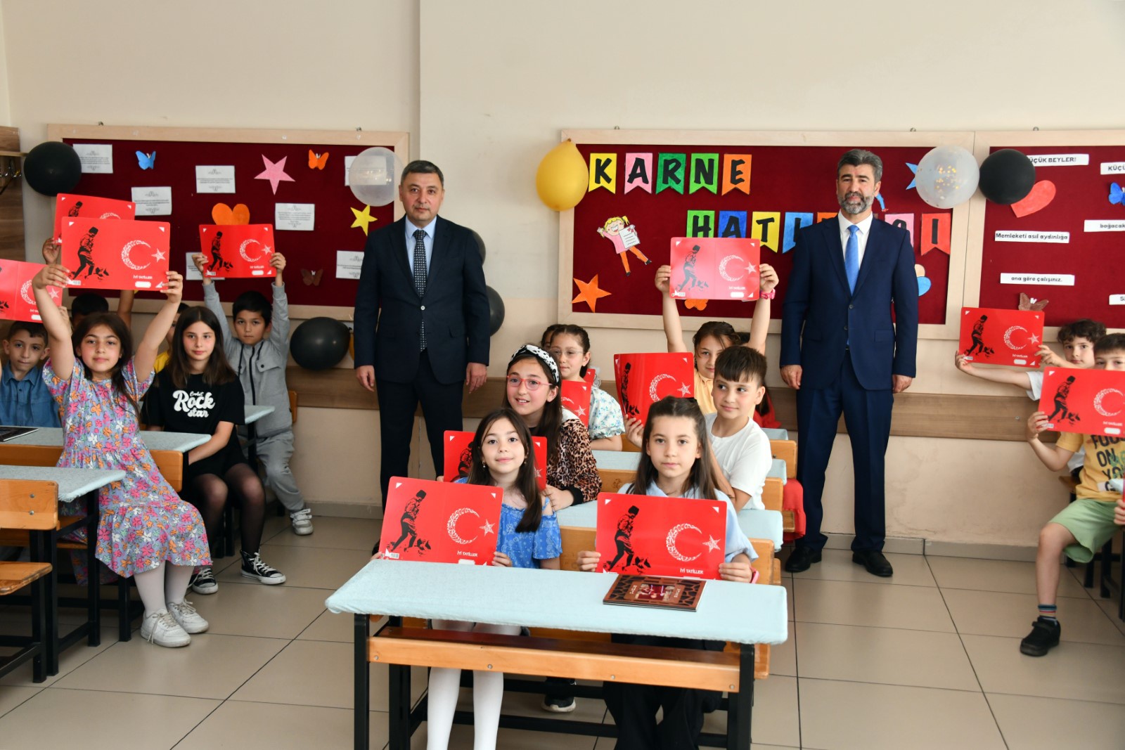 Gümüşhane’de 18 bin 349 öğrenci karne aldı 32