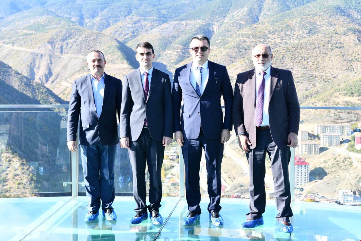 Vali Memiş, ilçe ziyaretlerini Kürtün ve Torul’la tamamladı 16