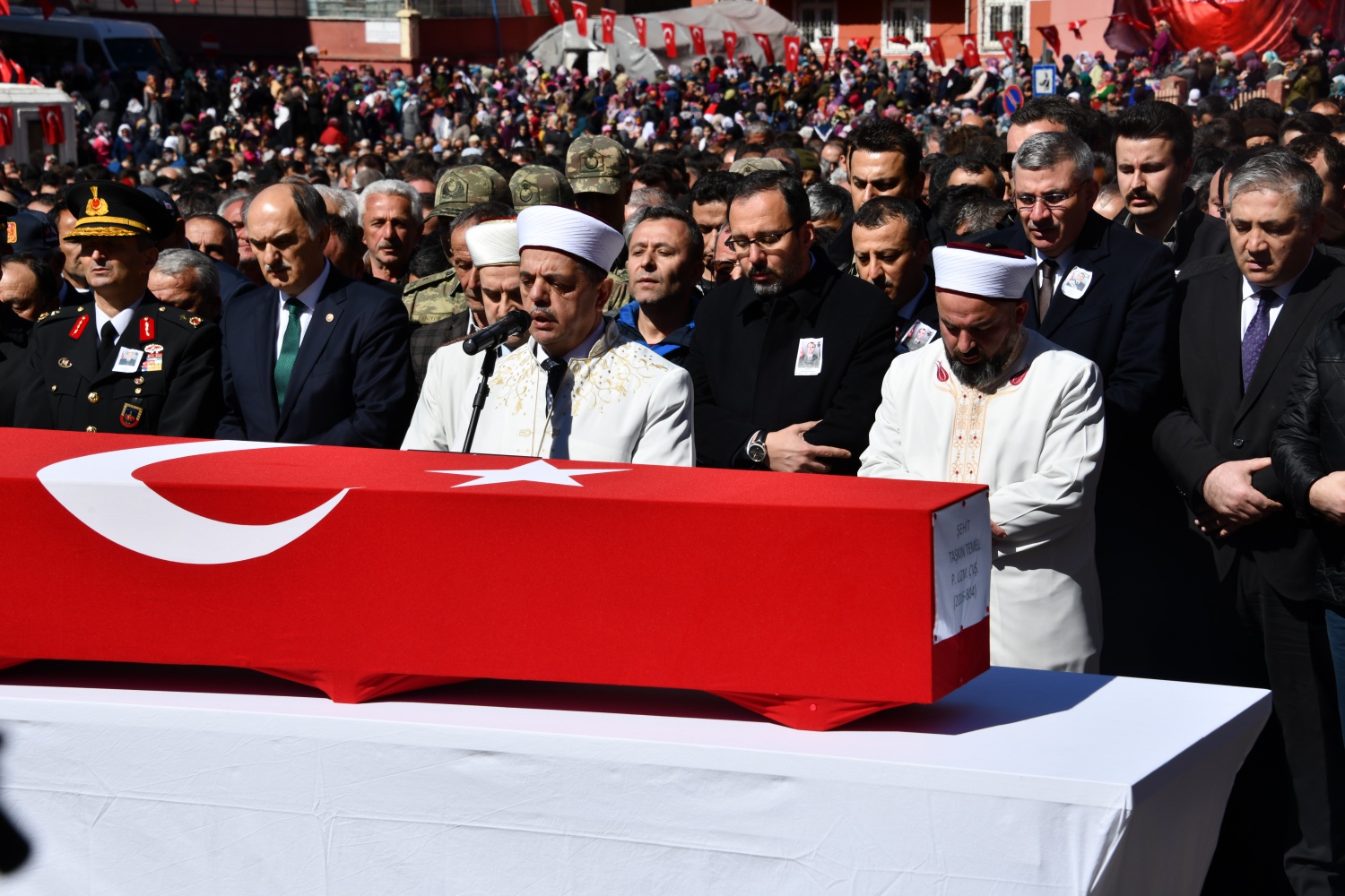 Gümüşhane şehidini son yolculuğuna uğurladı  9