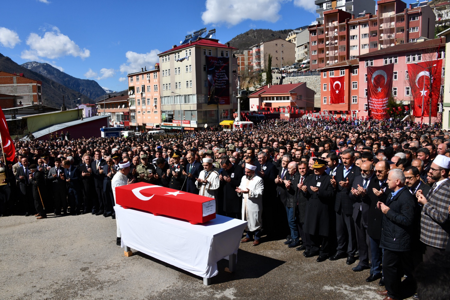 Gümüşhane şehidini son yolculuğuna uğurladı  8