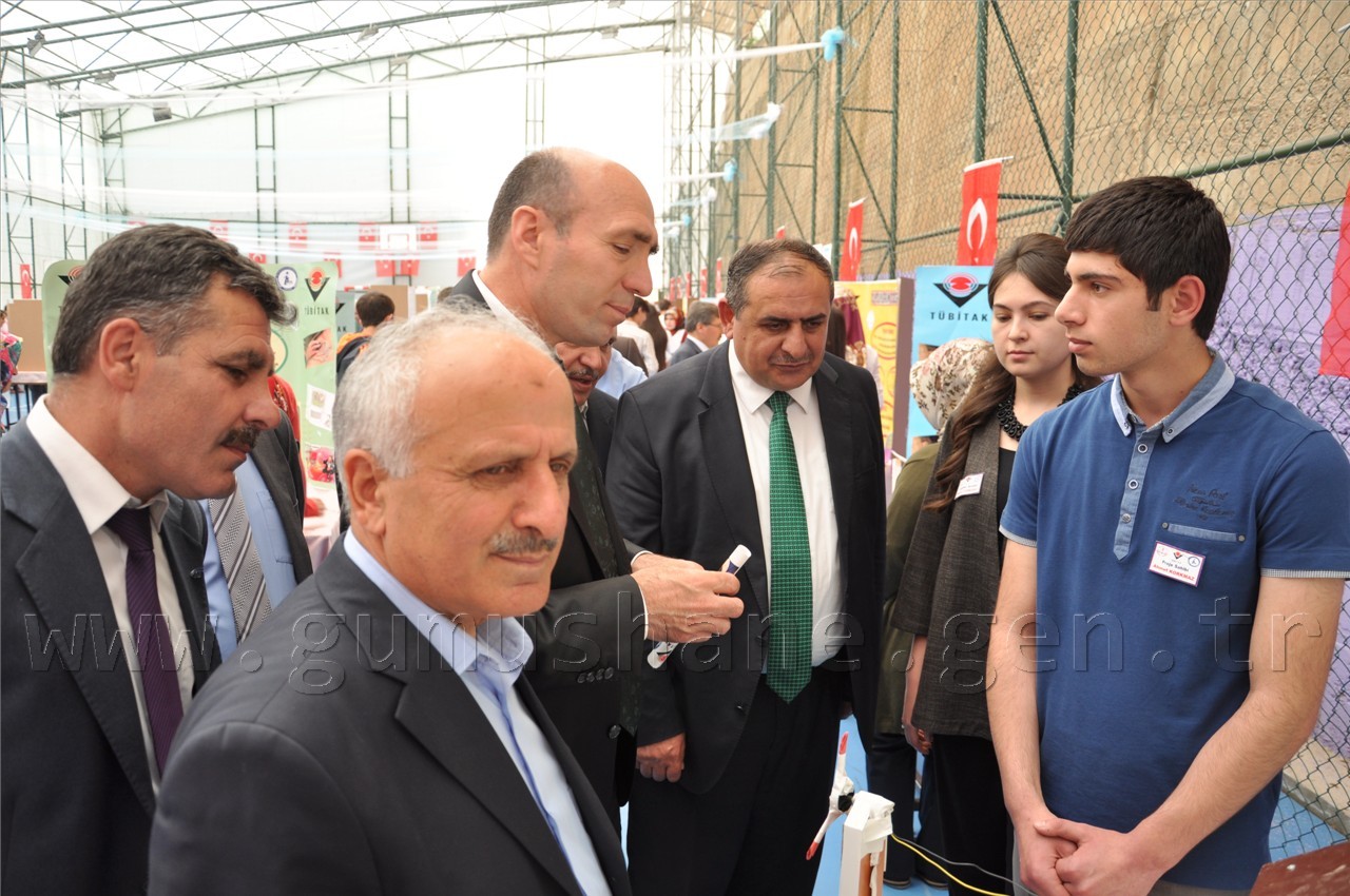 İbn-i Sina’da TÜBİTAK Bilim Fuarı Açıldı 12